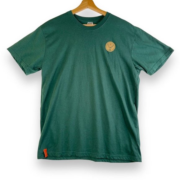 Jagermeister Men's Tee XL Crew Neck Green Shirt Gold Stag Orange Cross Alcohol - Picture 1 of 8
